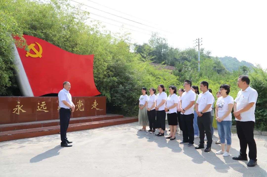 【七一特輯】三門峽市湖濱區(qū)非公黨工委聯(lián)合中共河南三味奇食品有限責(zé)任公司支部委員會(huì)開展黨建主題活動(dòng)